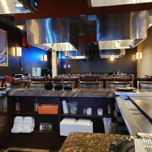 sushi and sashimi, interior