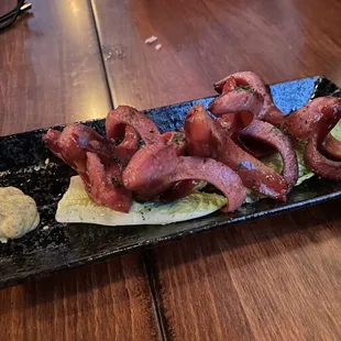 bacon on lettuce