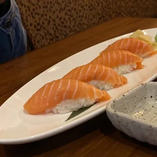 Salmon Nigiri