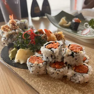 Lunch menu-3 sushi rolls