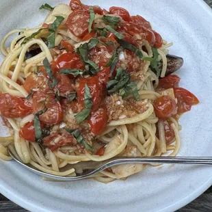 Seafood linguini