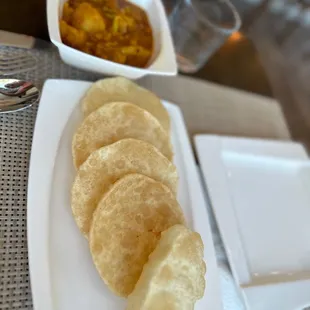 Luchi Alur Torkari