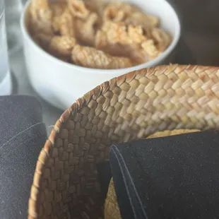 Chicharrón that is served with te fresh made guacamole