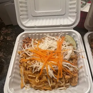 Chicken pad Thai