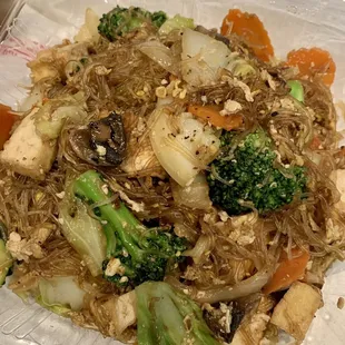 Pad woonsen with tofu