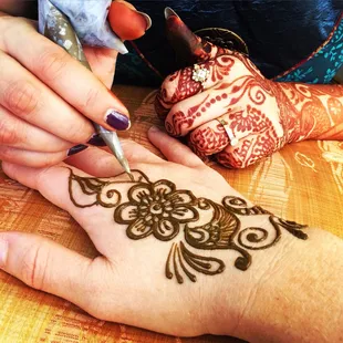 Henna Happenings.