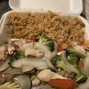 Broccoli with shrimp, beef, and chicken, my favorite!!