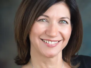 Mila Lucero - RE/MAX SELECT