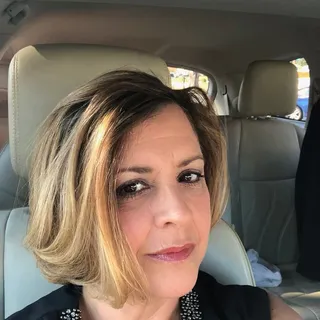 Gabriela D.