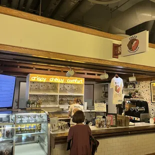 The bagel shop/ counter