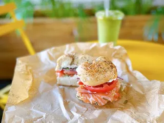 Fin's Bagels