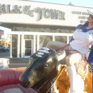 The perpetually-bucking mechanical bull