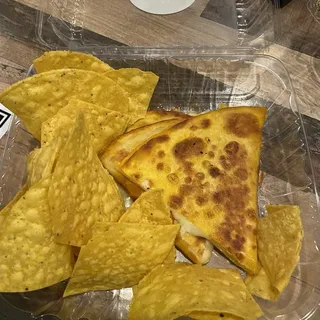 Quesadilla with Chips