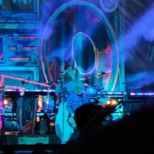 Frozen - "Let it go" cover - New Found Glory. Yes, Jordan dressed as Elsa