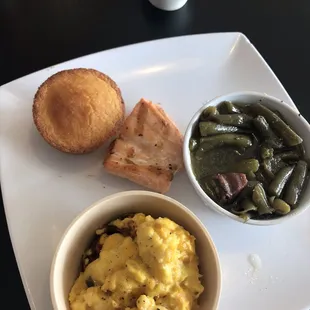 You can literally see the dryness on that salmon.