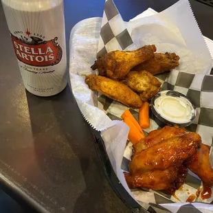 Old Bay and Honey Sriracha Wings with a Stella Artois beer