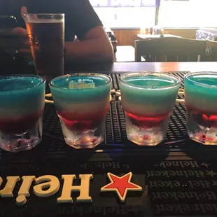 oysters and mussels, drink