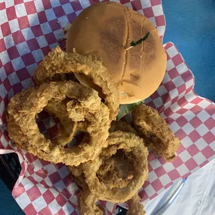 Original Cheeseburger with Onion Rings