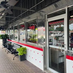 This is the patio area right out front of Tally's.