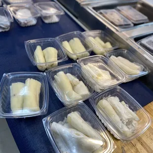 banana slices in plastic containers