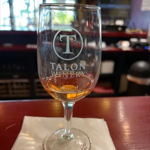 Afterglow: Catawba with a robust grape flavor.