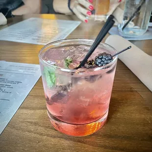 Blackberry shrub cocktail