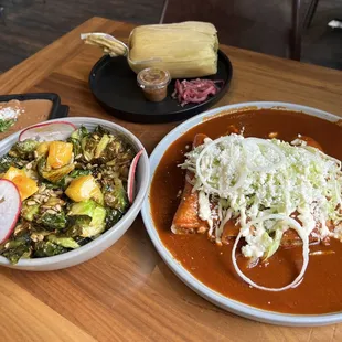 Chili Tamale Frito Chile Verde (GF) Frijoles Bruselas Fritas (Vegan) (GF) Enchiladas Rojas (GF)