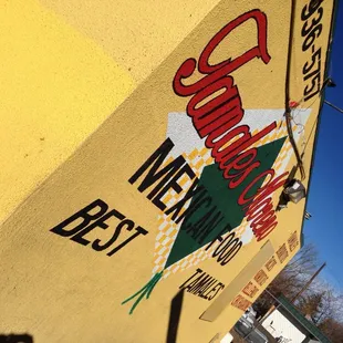 Side mural/sign at Tamales Moreno