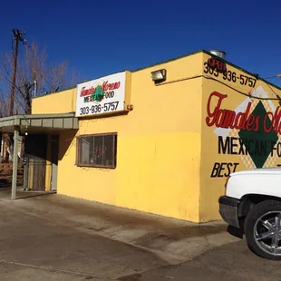 Storefront of Tamales Moreno