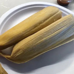 Can you tell which one is pork and which one is cheese? Labels would be nice