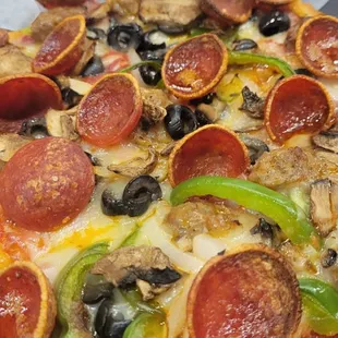 Our famous pizza with everything onit.