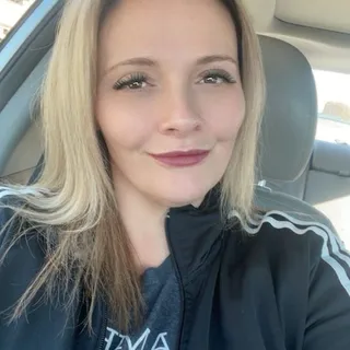 Kelly B.