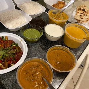 Vegetarian Dal Makhani, Samosa, Vegetarian Paneer Makhani, Vegetarian Malai Kofta, Butter Naan,