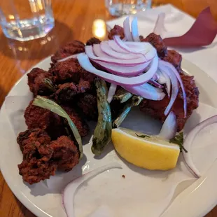 food, chicken wings and fried chicken