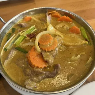 Beef yellow curry