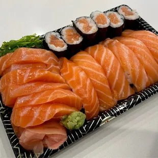 Salmon sashimi and salmon roll.