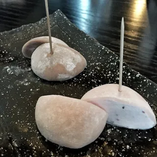 MOCHI ICE CREAM