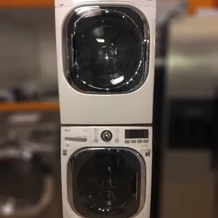 NEW LG Front Load Washer and Gas Dryer Set.