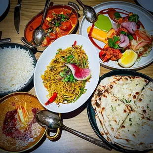 Garlic Cilantro Naan, Hakka Noodles, Butter Chicken, Dal Tadka and Morita Murgh