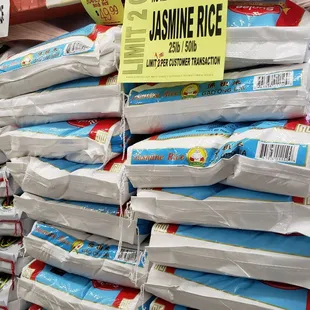 a pile of rice