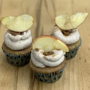 Apple pie cupcake