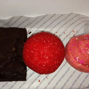 Righteous Brownie, Red Velvet Cupcake, &amp; Ooey Gooey Cupcake