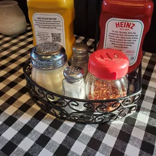Table condiments