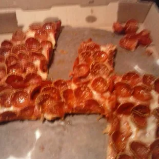 You know its bad when your pulling the pepperoni off