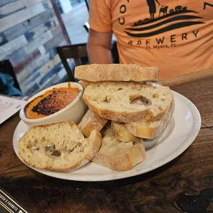 Cheese &amp; ale dip