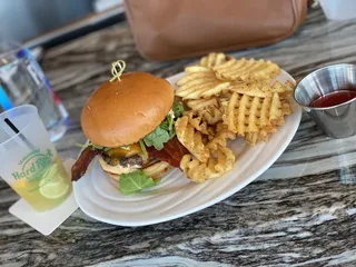 Pool Bar & Grill - Seminole Hard Rock Tampa