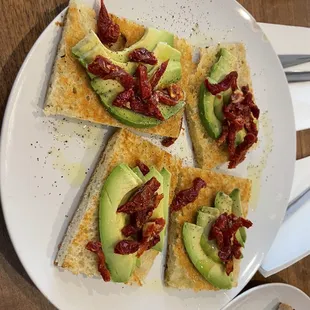 Avocado toast with sun dried tomatoes