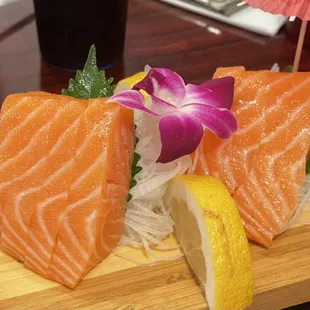 SA1. Salmon Sashimi - super fresh!
