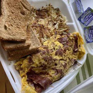 Pastrami Omelette is huge