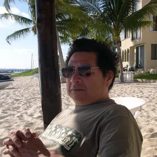 Alex F.